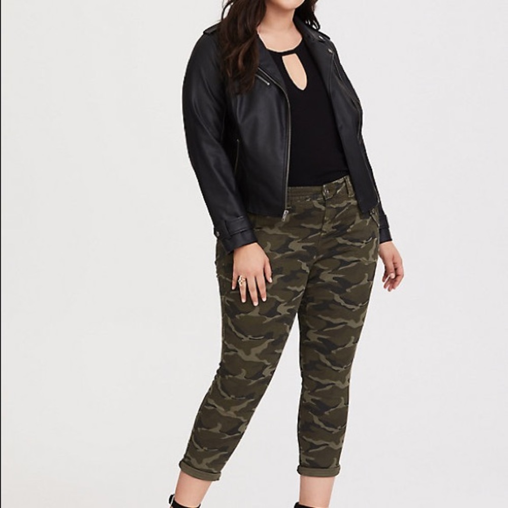 CROPPED TWILL MILITARY PANT - CAMO